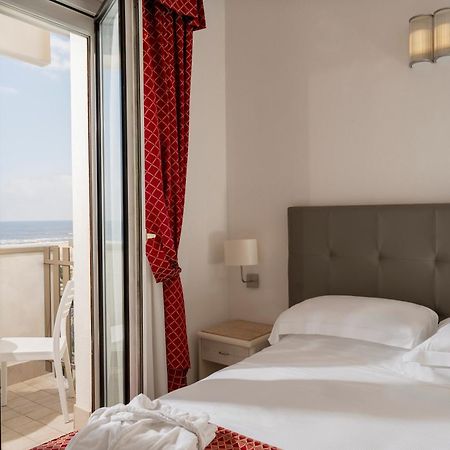 Hotel Du Soleil Ріміні Екстер'єр фото