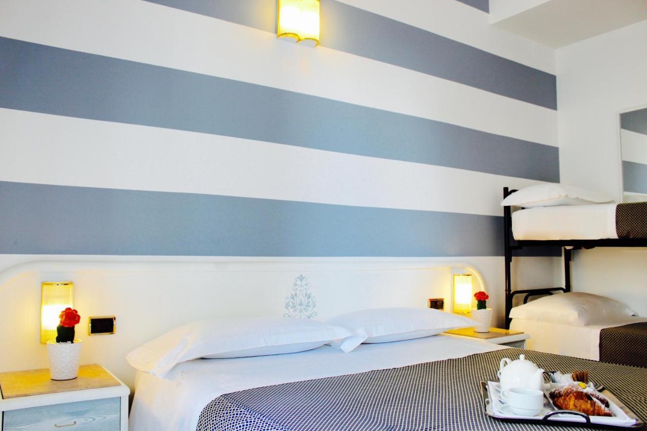 Hotel Du Soleil Ріміні Екстер'єр фото