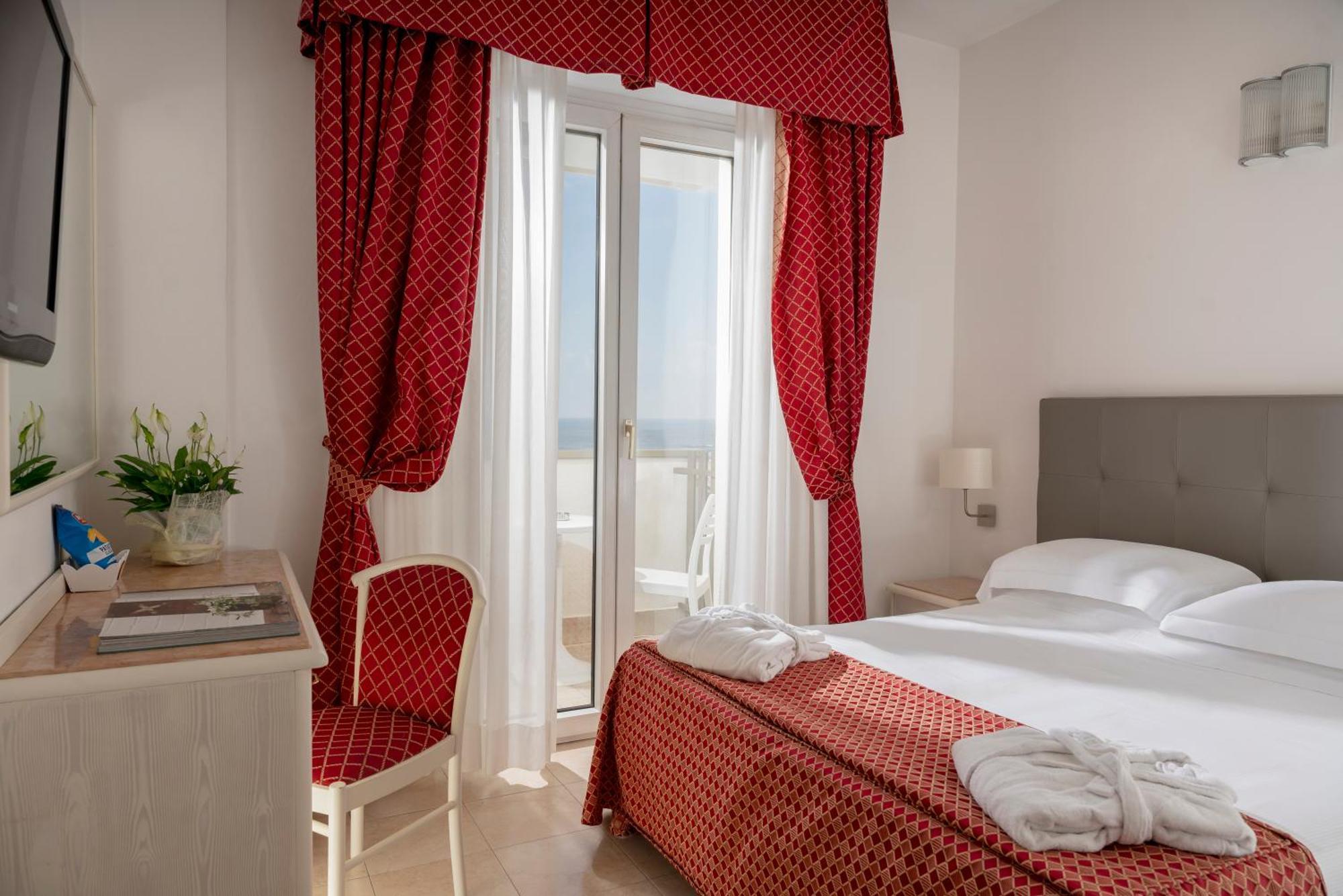 Hotel Du Soleil Ріміні Екстер'єр фото