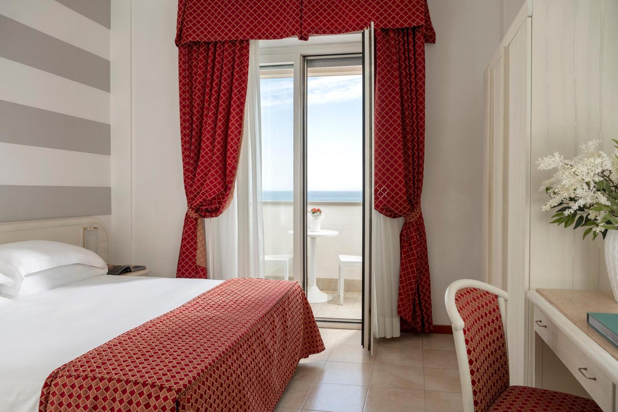 Hotel Du Soleil Ріміні Екстер'єр фото