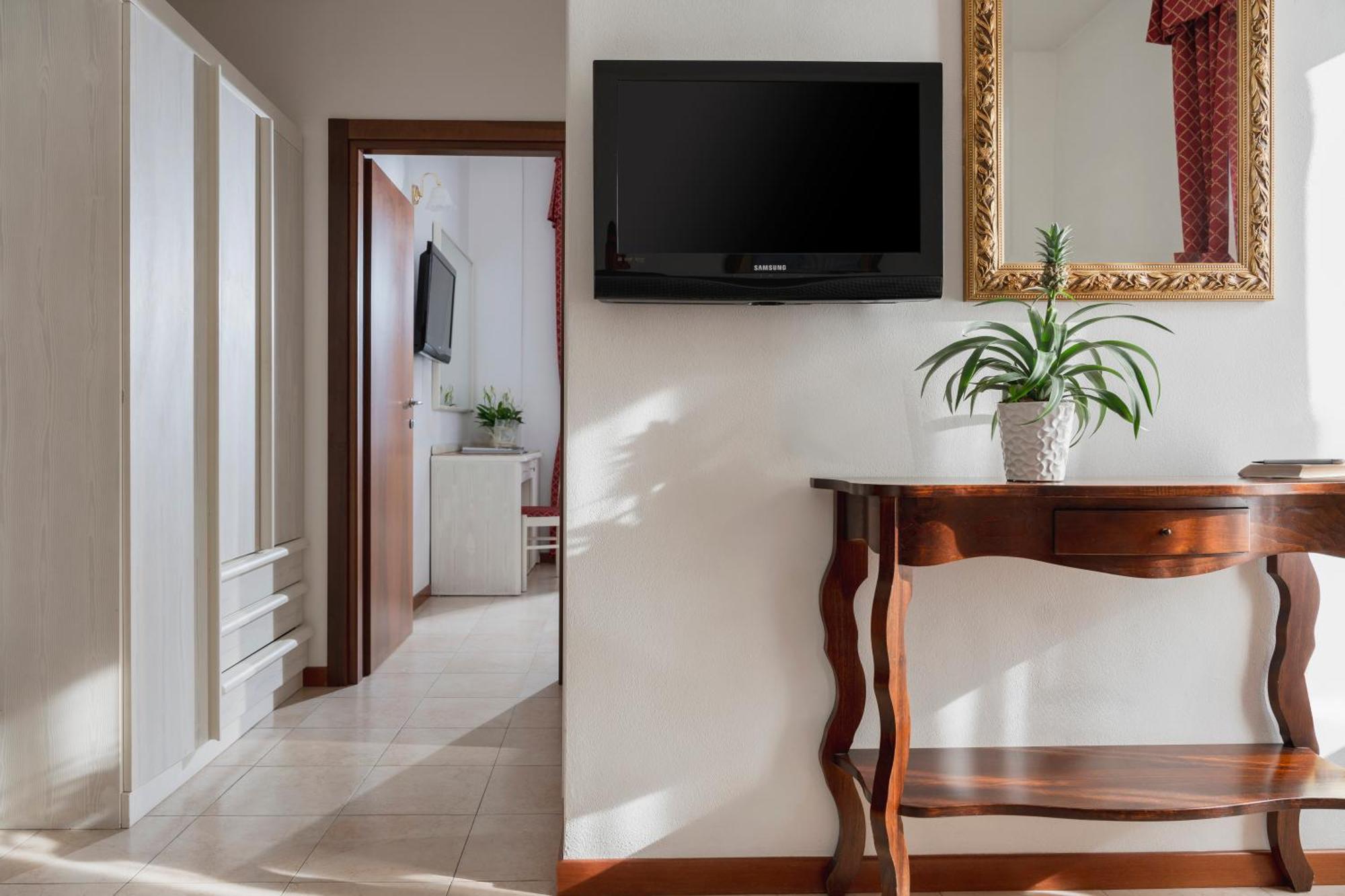 Hotel Du Soleil Ріміні Екстер'єр фото