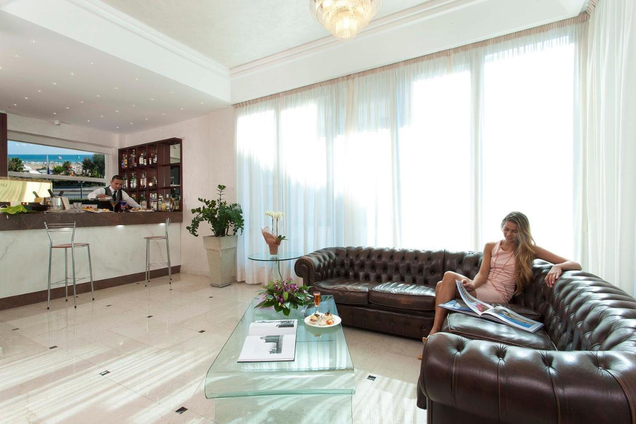 Hotel Du Soleil Ріміні Екстер'єр фото